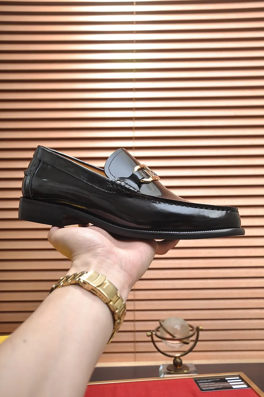 Men's shoes💰560💶[FENDI] The latest high-end men's shoes in Hong Kong! Original quality. The upper is made of imported cowhide material and cowhide lining! Super comfortable on the foot, original wear-resistant outsole, luxurious, fashionable, casual and versatile! Size: 38-45 (45 customized)